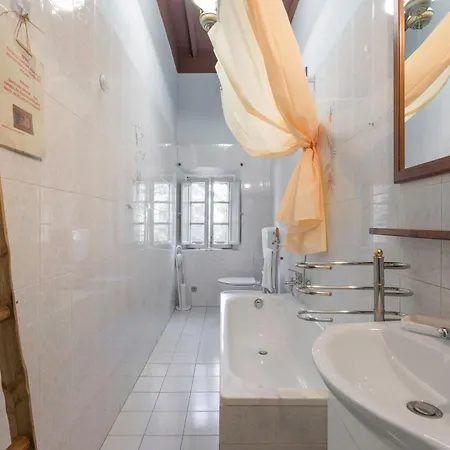 Ely In Villa, Wifi, Terricciola, Pisa Apartment