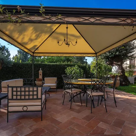Apartment Ely In Villa, Wifi, Terricciola, Pisa